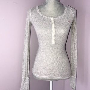 Hollister gray long sleeve top